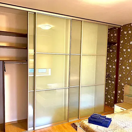 Apartment Kamile *
